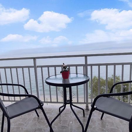 N-Joy Apartment Peraía Екстериор снимка