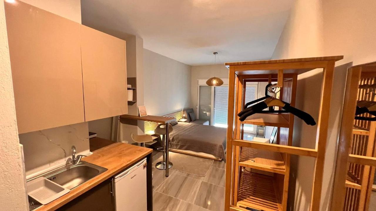 N-Joy Apartment Peraía Екстериор снимка