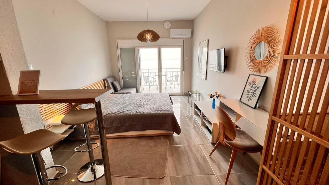 N-Joy Apartment Peraía Екстериор снимка